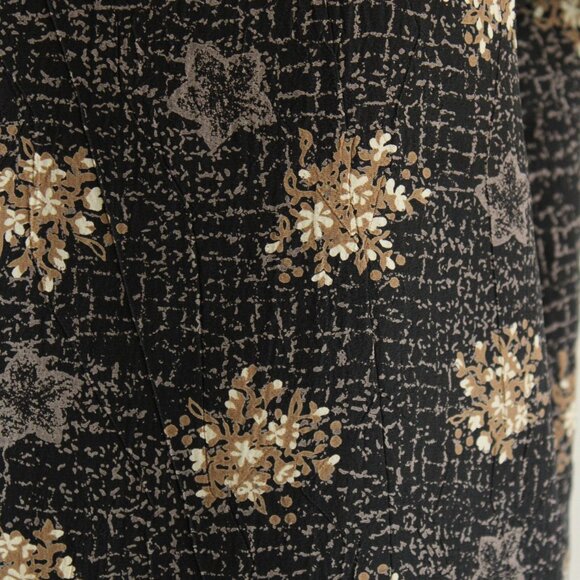 Vintage 1990s Blouse, Black and Gold and Gray Floral Print, short sleeved - Picture 5 of 10